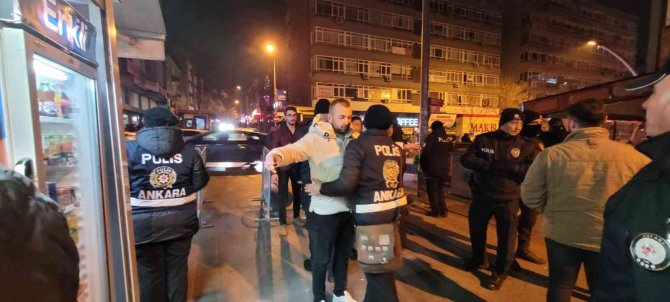 Ankaralılar Yılbaşını Coşkuyla Kutladı