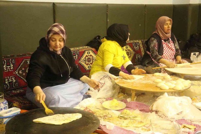 Anneler Ve Çocukları İyilik İçin Bir Arada