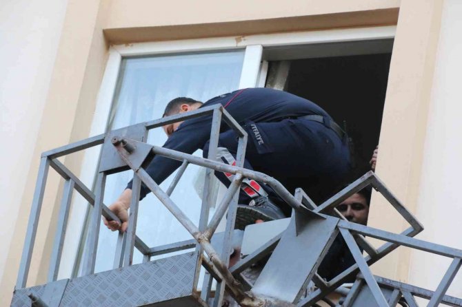 Evde Unuttuğu Telefon Polisi Alarma Geçirdi