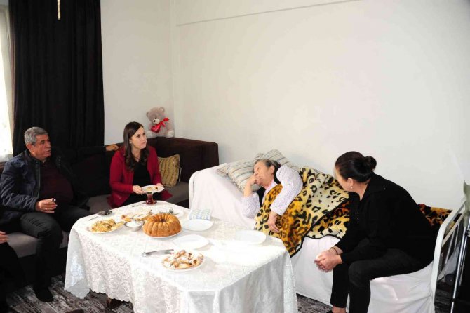 Balçova’da Çalkaya Ailesi’nin Yılbaşı Klasiği