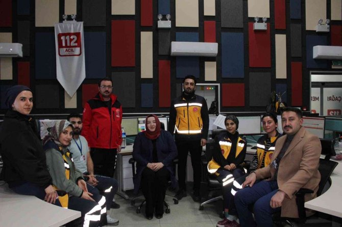 Bitlis İ̇l Sağlık Müdürü Demiray’dan Anonslu Yılbaşı Kutlaması