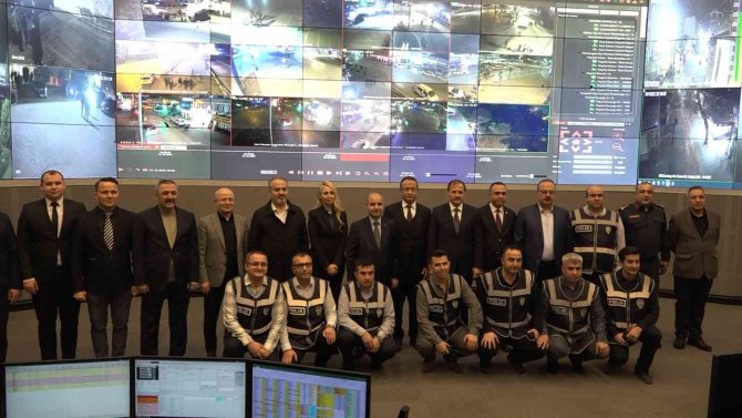 Bursa’da 2022’nin Son, 2023’ün İlk Bebekleri Dünyaya Geldi
