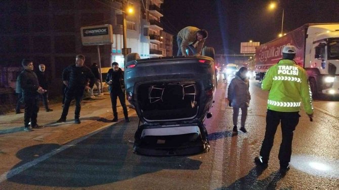 Takla Atan Otomobildeki 3 Kişi Kayıplara Karıştı