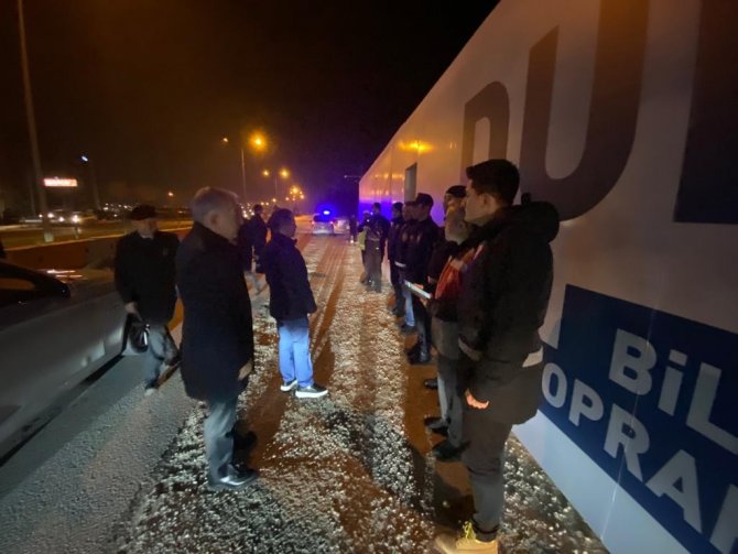 Vali İ̇lhami Aktaş, Yılın Son Gecesinde Görev Başındaki Personelleri Ziyaret Etti