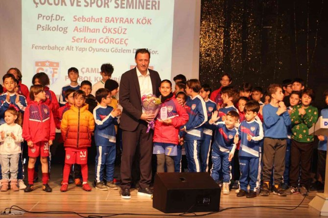 Yıldız Futbolcuların Sorunları Seminerde Ele Alındı