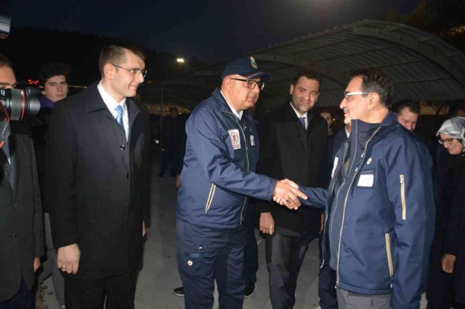 Enerji Bakanı Dönmez, Yeni Yıla Bor İşçileri İle Girdi