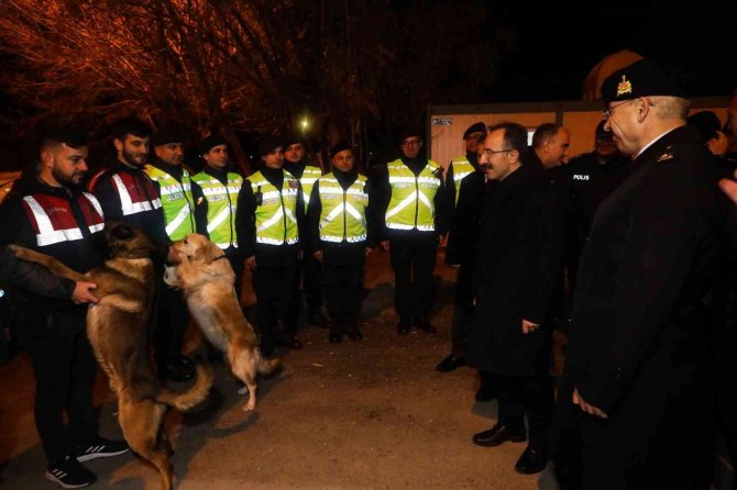 İ̇çişleri Bakan Yardımcısı Çataklı, Konya’da Yeni Yılda Emniyet Ve Jandarma Personeli İle Bir Araya Geldi