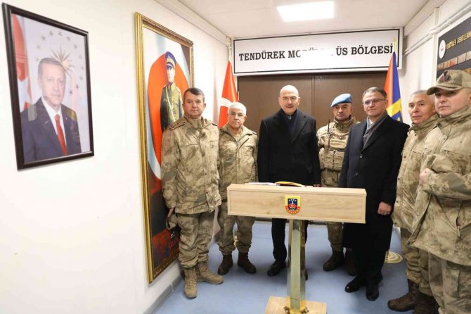 Bakan Soylu Yeni Yıla Teröristlerden Temizlenen Tendürek Dağı’nda Girdi