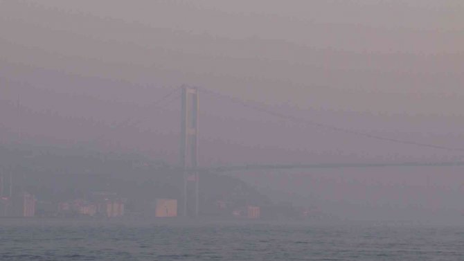 İ̇stanbul Boğazı’nda Sis