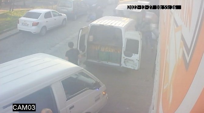 İ̇stanbul’da Dehşet Anları Kamerada: Baskına Geldiği Fırında 9 Yerinden Bıçaklandı
