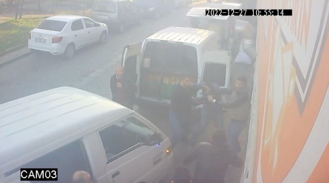İ̇stanbul’da Dehşet Anları Kamerada: Baskına Geldiği Fırında 9 Yerinden Bıçaklandı