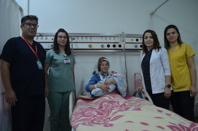 Kahramanmaraş’ta Yılın İlk Bebeği Dünyaya Geldi