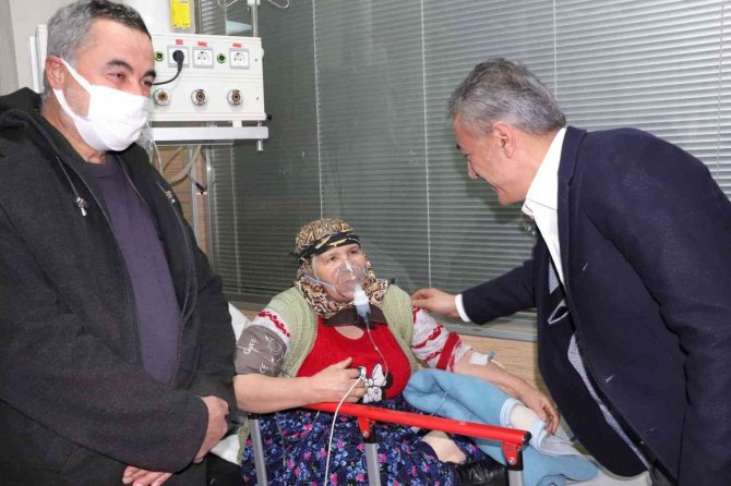 Karaman Valisi Akkoyun Görev Başındaki Personelin Yeni Yılını Kutladı