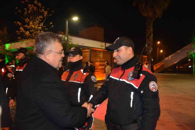 Emniyet Müdürü Sokağa İndi, Ekipleri Tek Tek Denetledi