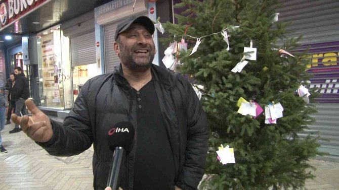 Kimi Şarkı Söyleyerek, Kimi Ceza Yiyerek Yeni Yıla Girdi