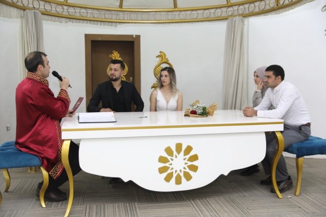 Kocasinan, 2022 Yılında 3 Bin 138 Mutlu Evliliğin Temelini Attı