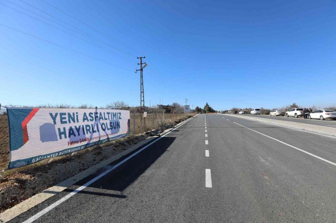 Şahin, Yeni Yılın İlk Gününde Trafiğe Açılan Yeni Yolları İnceledi