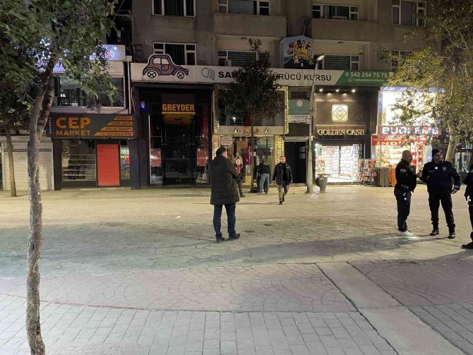Şehrin Göbeğinde Şüpheli Çanta Paniği