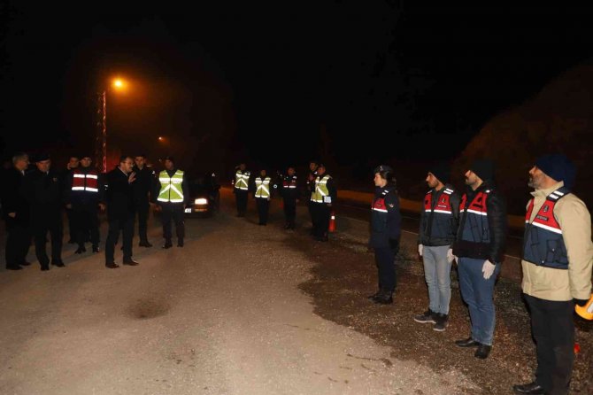 Vali Ayaz, Yılbaşını Denetimlerine Katıldı