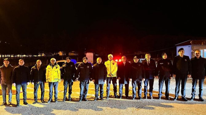 Vali Epcim Yeni Yıl Akşamı Görev Yapan Personelleri Ziyaret Etti