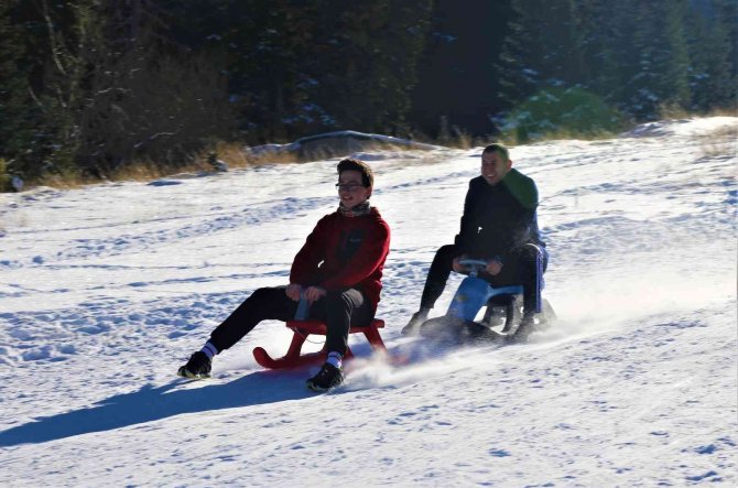 Yeni Yılın İlk Gününde Vatandaşlar Soluğu Ilgaz Dağı’nda Aldı