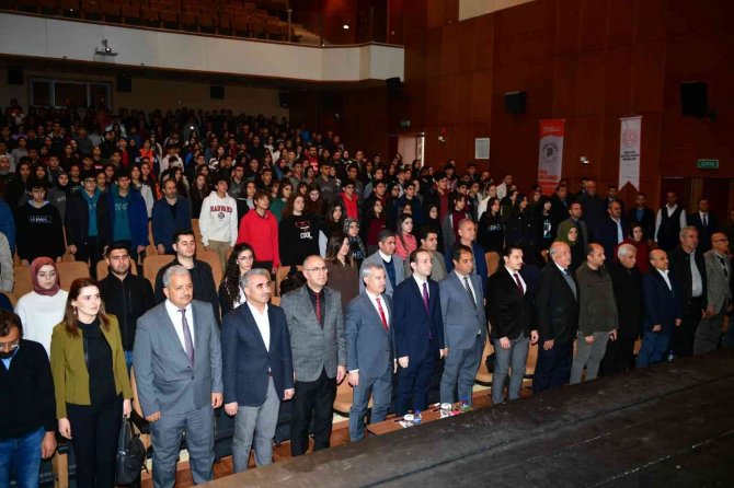 Başkan Çınar: “Gençlerimiz İçin Her Türlü İmkanı Seferber Etmiş Durumdayız”