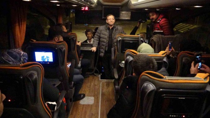 Vali Polat, Yılbaşı Gecesi Kamu Görevlilerini Ziyaret Etti