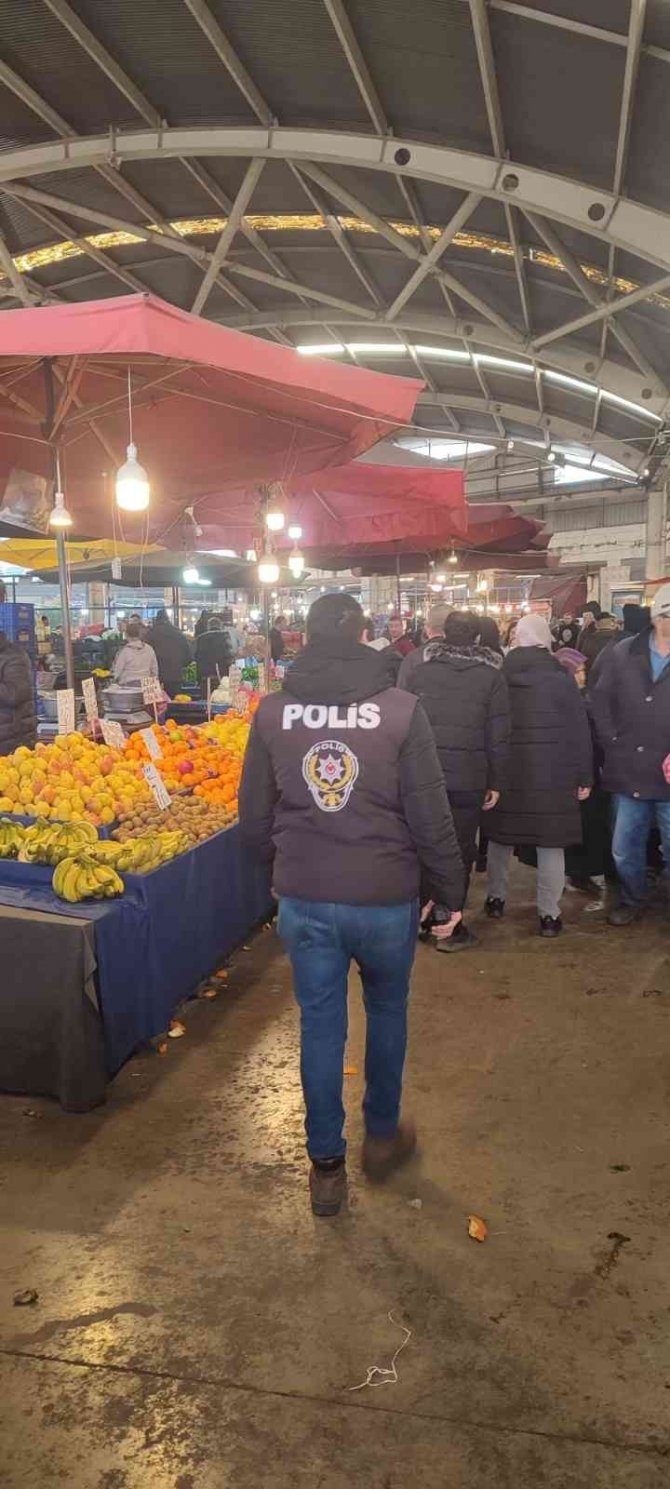 Aranan Şüpheliler Yılbaşı Gecesi Yakayı Ele Verdi