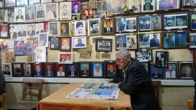 ’Ölüler Kıraathanesi’nden Bu Kez Dua Sesleri Yankılandı