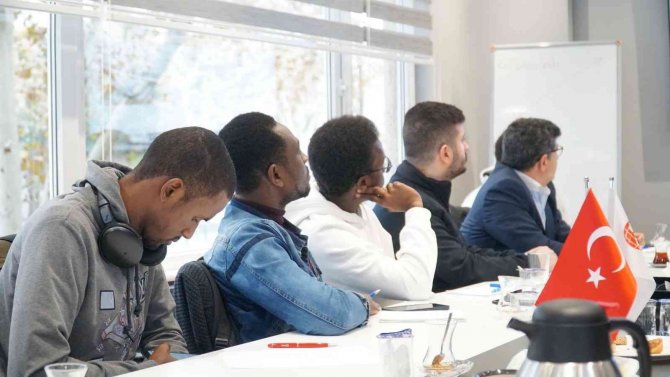 Afrikalı Gençlere Destek İçin Girişimcilik Eğitimi Verildi