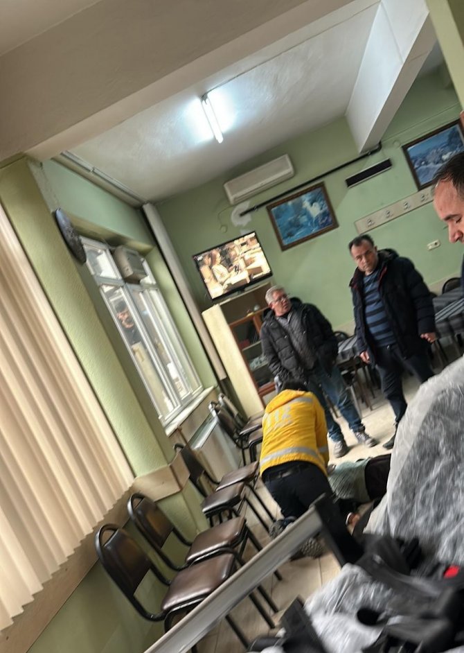 Dinlenmek İçin Gittiği Kahvehanede Kalp Krizi Geçirerek Öldü