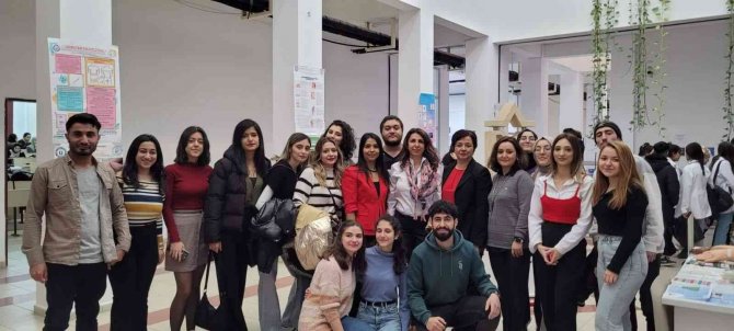 Adü Hemşirelik Fakültesi’nde Sergi Düzenlendi