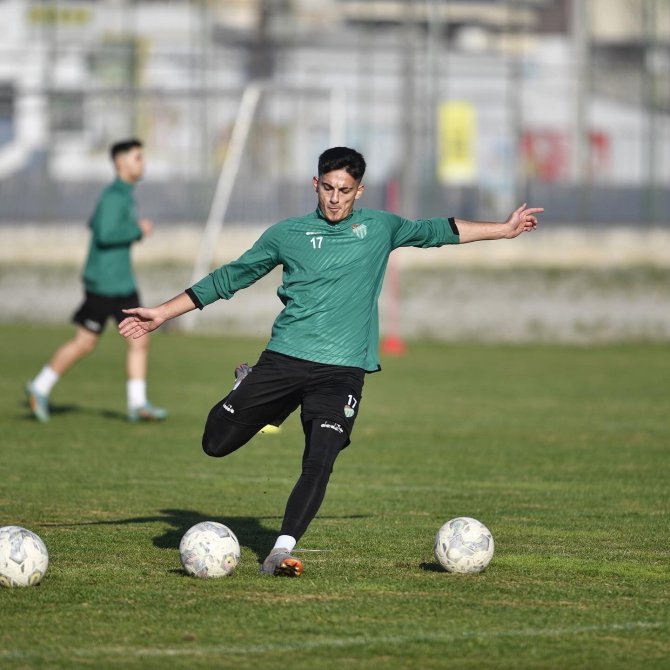 Bursaspor’da Çalışmalar Devam Ediyor