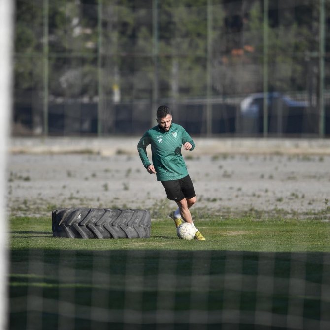 Bursaspor’da Çalışmalar Devam Ediyor