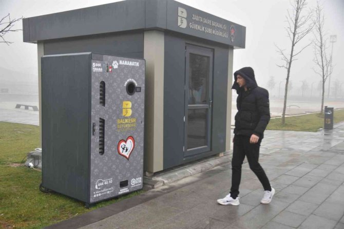 5 Şişe Atık Bir Cana Mama Oldu