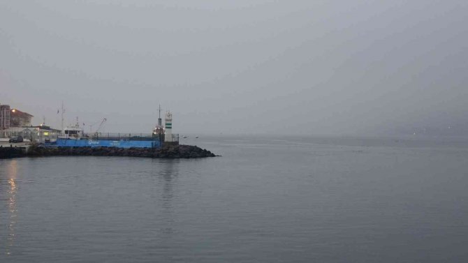 Çanakkale Boğazı Yoğun Sis Nedeniyle Çift Yönlü Kapandı