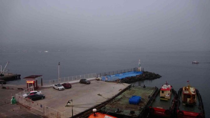 Çanakkale Boğazı Yoğun Sis Nedeniyle Çift Yönlü Kapandı