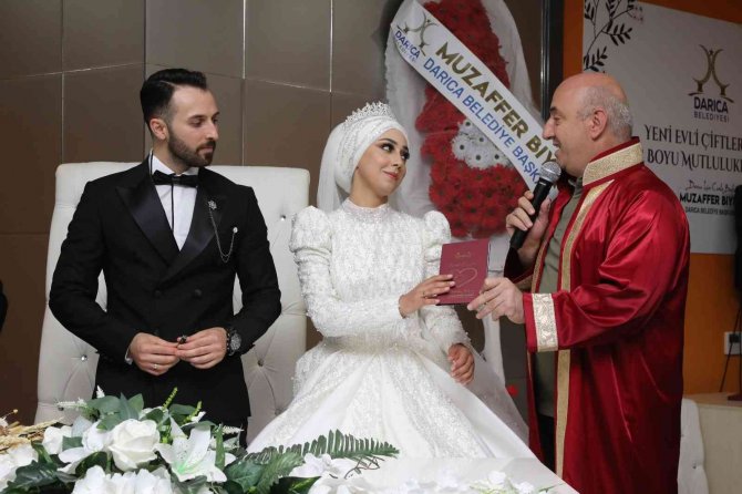 Darıca’da Bin 572 Çift Dünya Evine Girdi