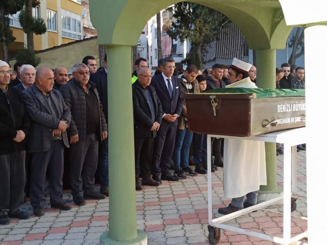 Süt Toplama Aracının Altında Kalan Yaşlı Adam Öldü