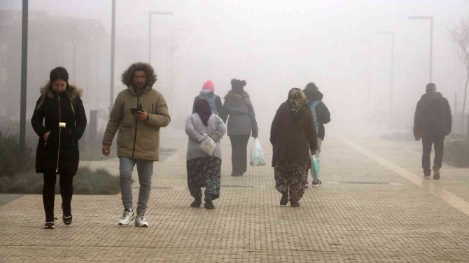 Edirne’de Yoğun Sis Etkili Oluyor