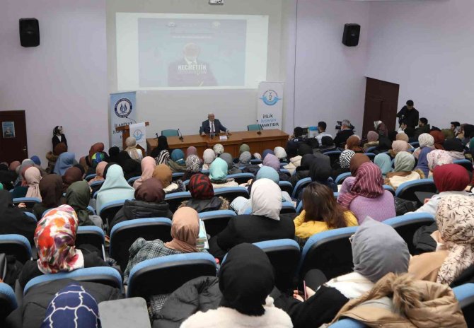 Emekli Diyanet İ̇şleri Başkan Yardımcısı Necmettin Nursaçan, Erü’de Öğrenciler İle Buluştu