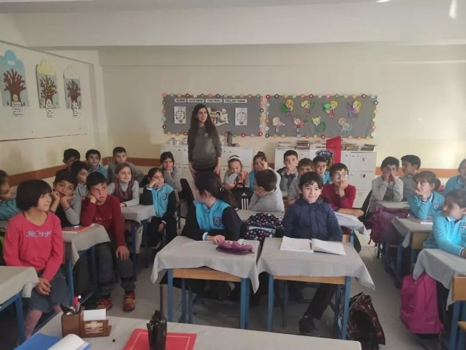 Öğrencilere Suçtan Korunma Yöntemleri Anlatılıyor