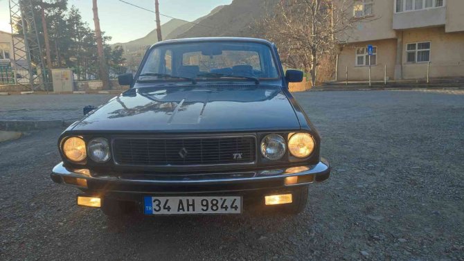1987 Model Aracına Gözü Gibi Bakıyor