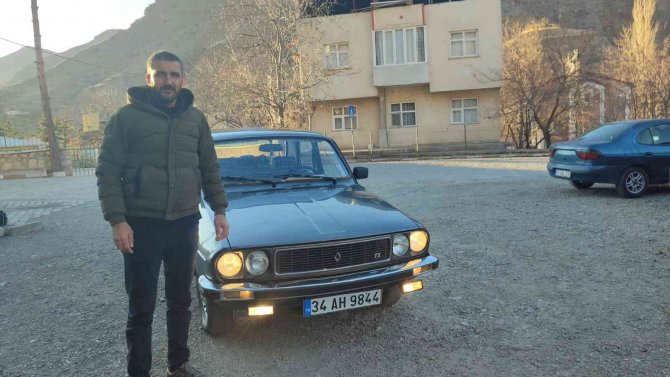 1987 Model Aracına Gözü Gibi Bakıyor