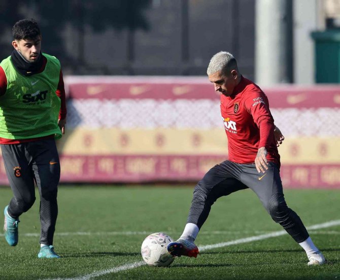 Galatasaray’da Maoru Icardi Takımla Çalışmalara Başladı