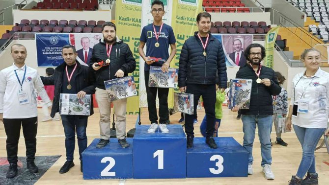 Satranç Turnuvasında 243 Sporcu Yarıştı