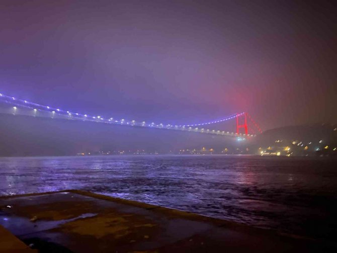 İ̇stanbul’da Sis Etkili Olmaya Devam Ediyor