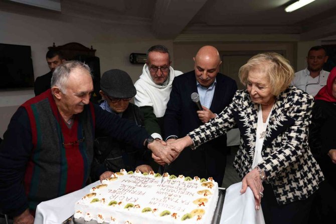 Keçiören Belediye Başkanı Altınok, Huzurevinde Yeni Yılı Kutladı