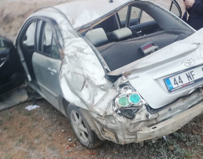 Göreve Giden Polisler Kaza Yaptı: 5 Polis Yaralı