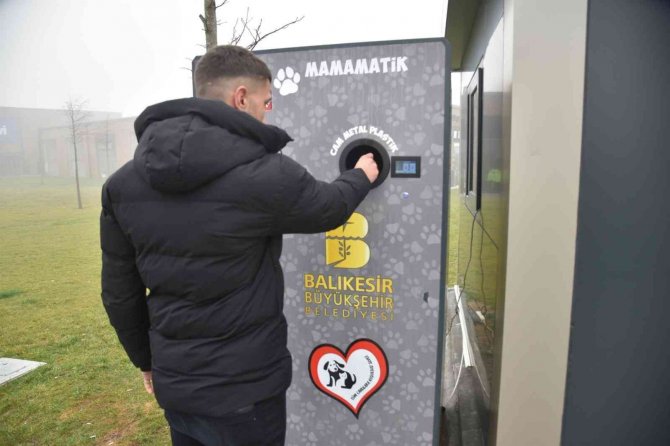 5 Şişe Atık Bir Cana Mama Oldu